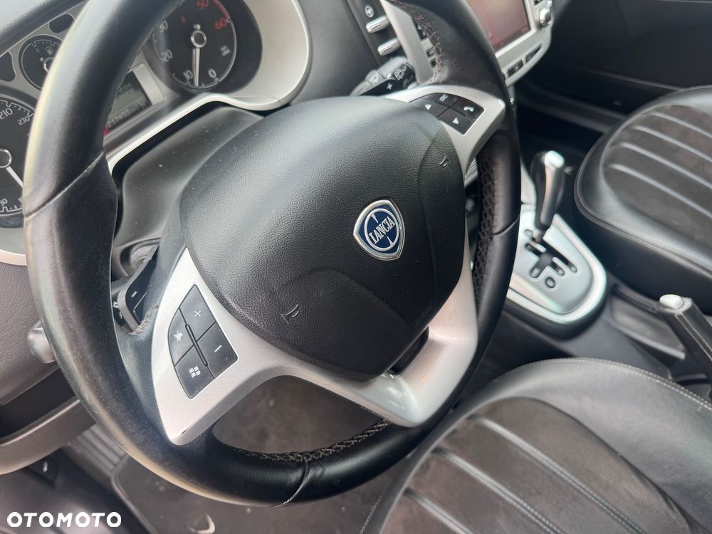 Lancia Delta 1.6 MJ Platino Selectronic - 26