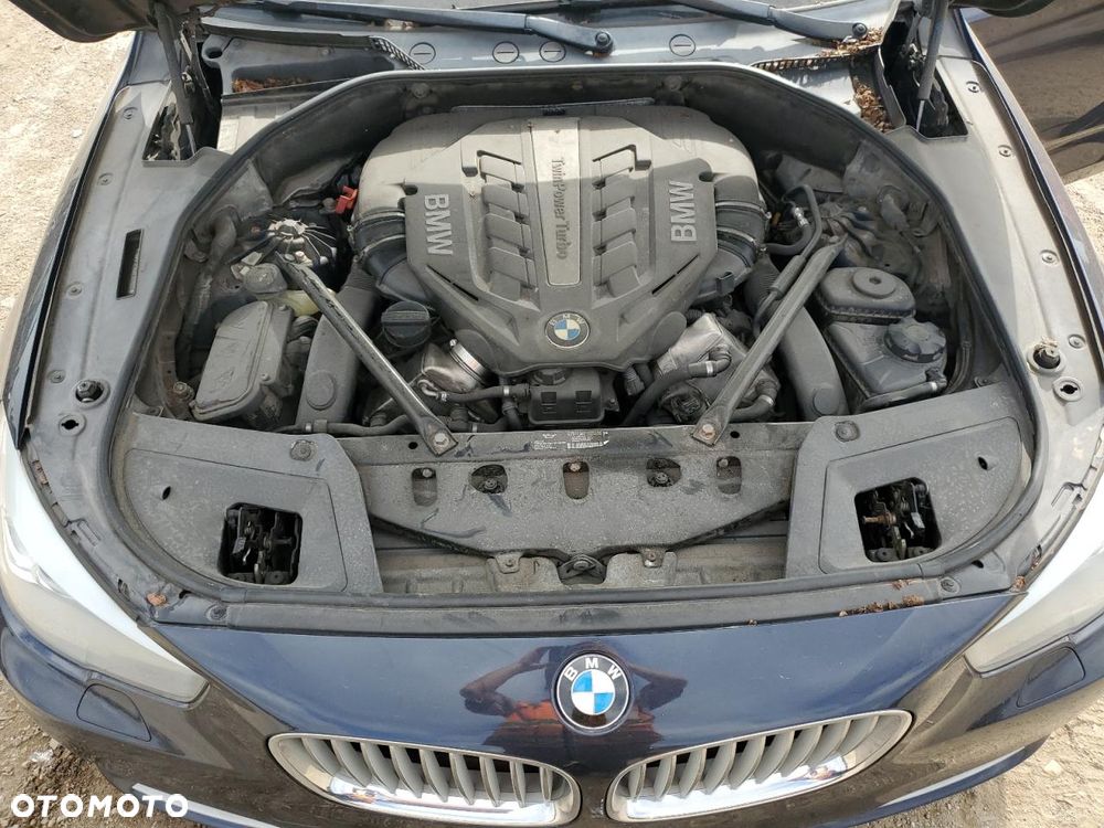 BMW 5GT 550i xDrive - 11