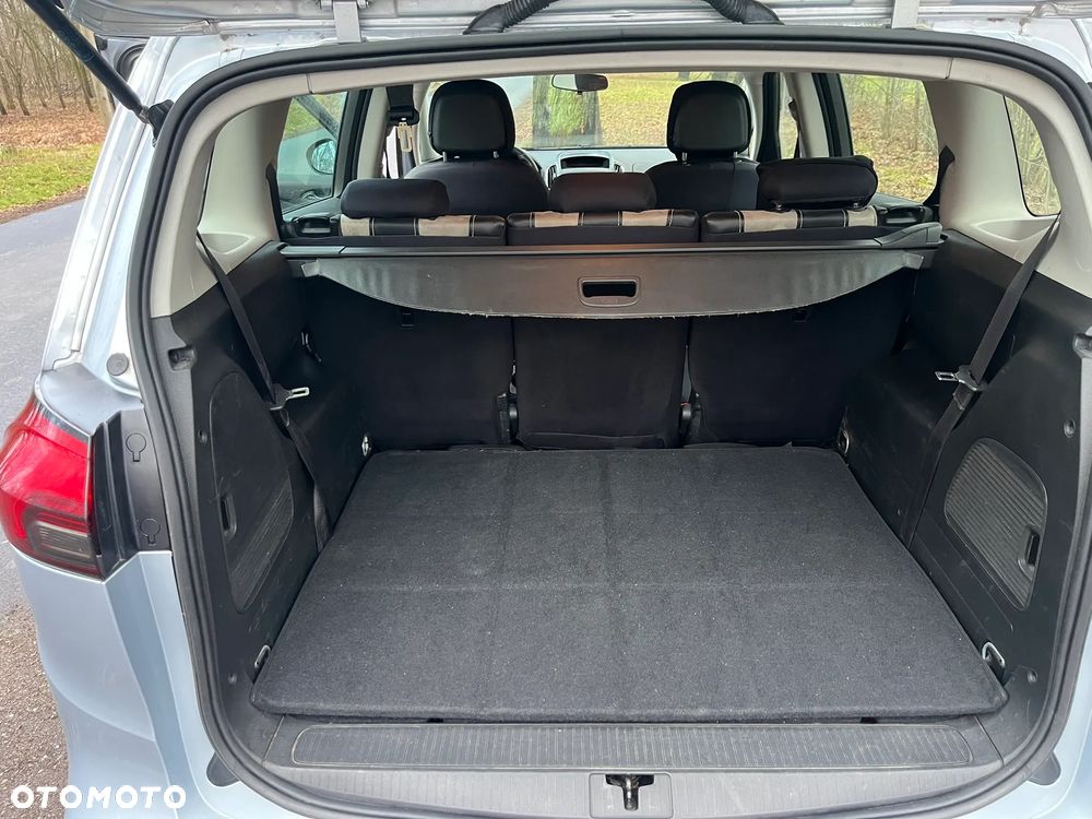Opel Zafira - 22