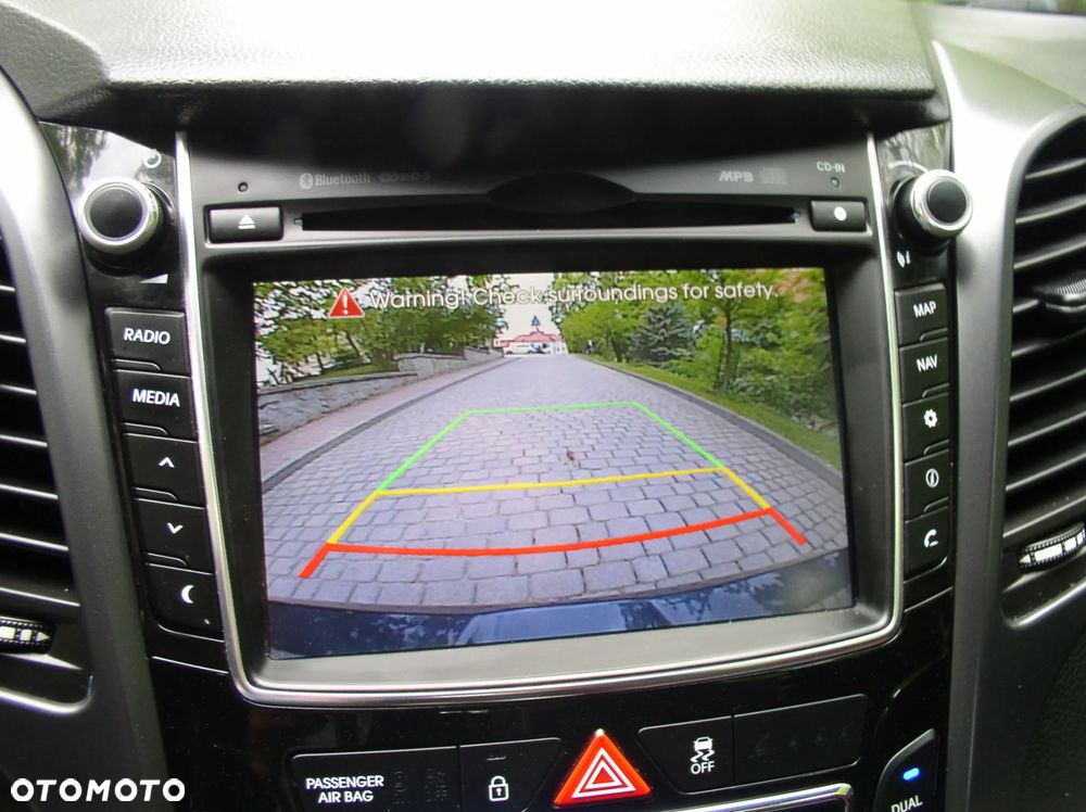 Hyundai i30 1.6 GDI Turbo Luxury - 25