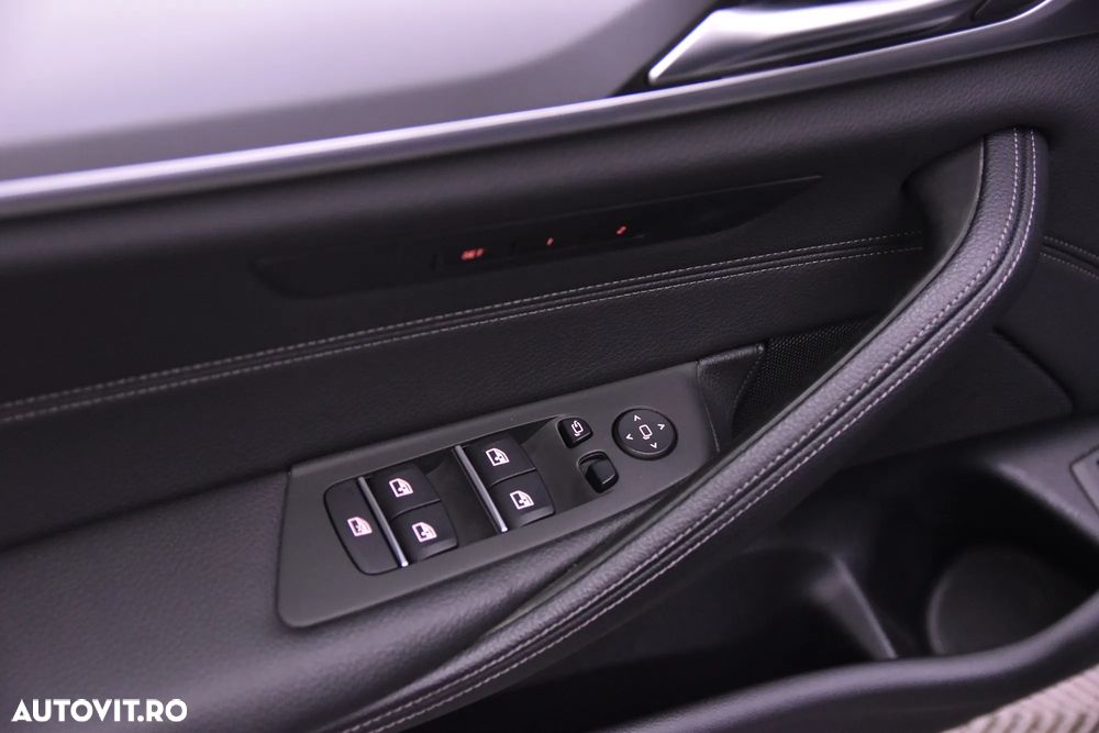 BMW Seria 5 520d xDrive AT MHEV - 14