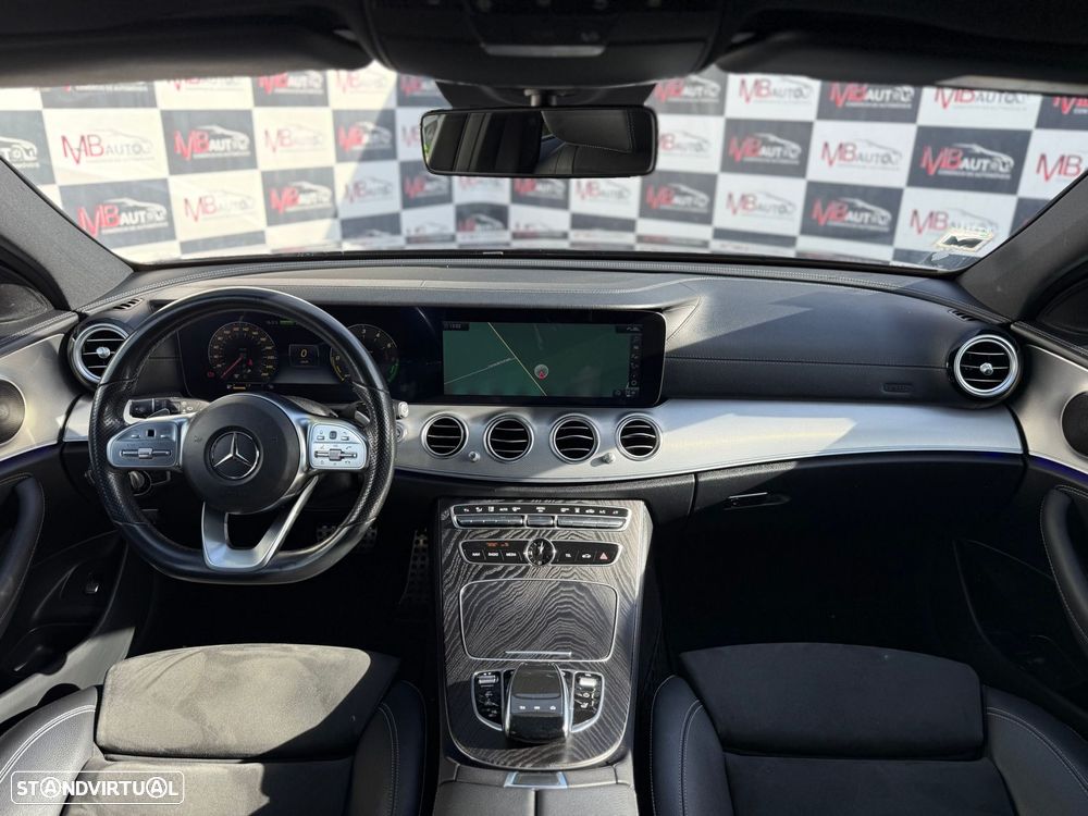 Mercedes-Benz E 300 de AMG Line - 45