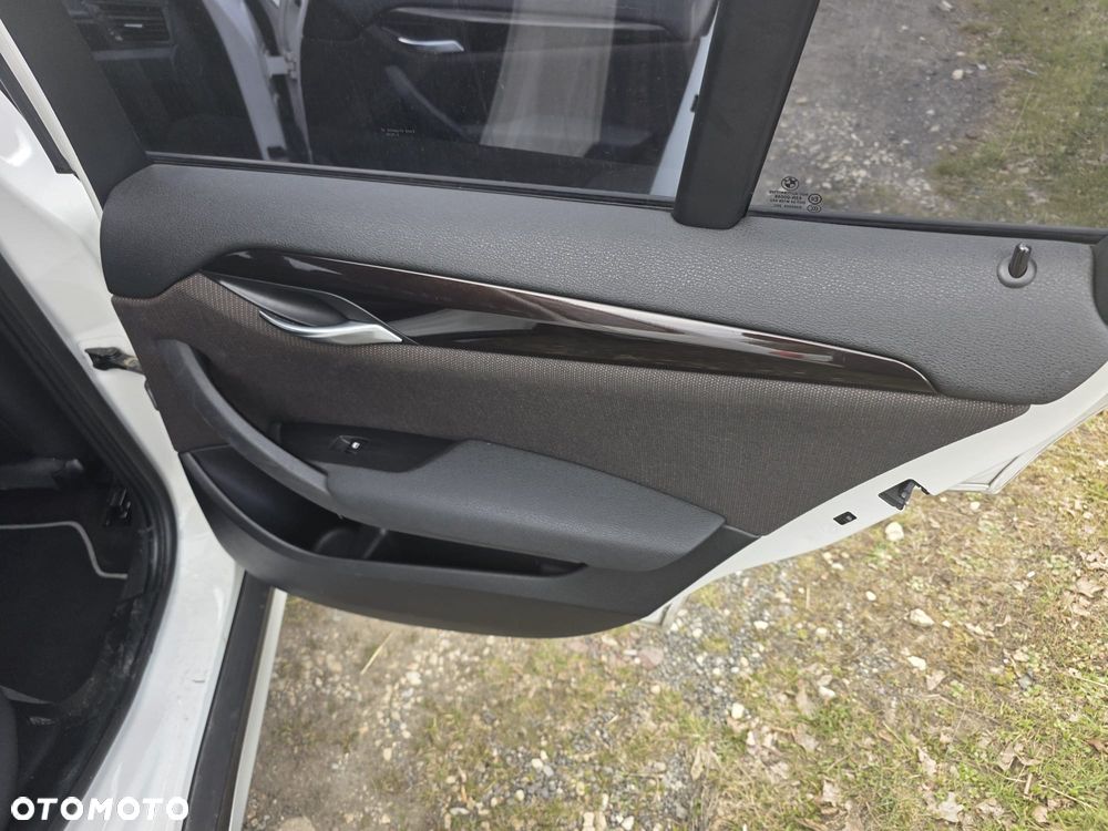 BMW X1 sDrive16d xLine - 14