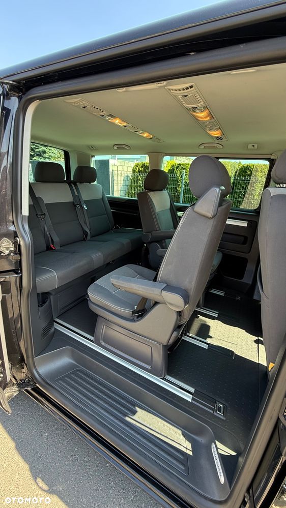 Volkswagen Multivan - 31