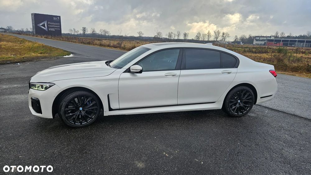 BMW Seria 7 750i xDrive - 2