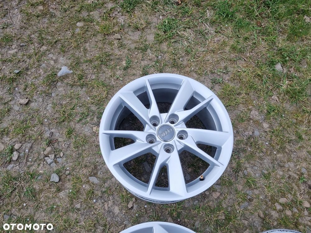 AUDI A4 B8,B9,8W0601025B ,A6 alufelgi 7X16 ET35 5X112 3szt,super stan - 4