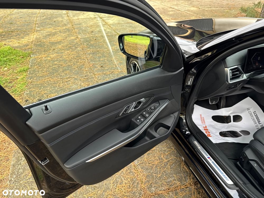 BMW Seria 3 320d xDrive M Sport Sport - 19