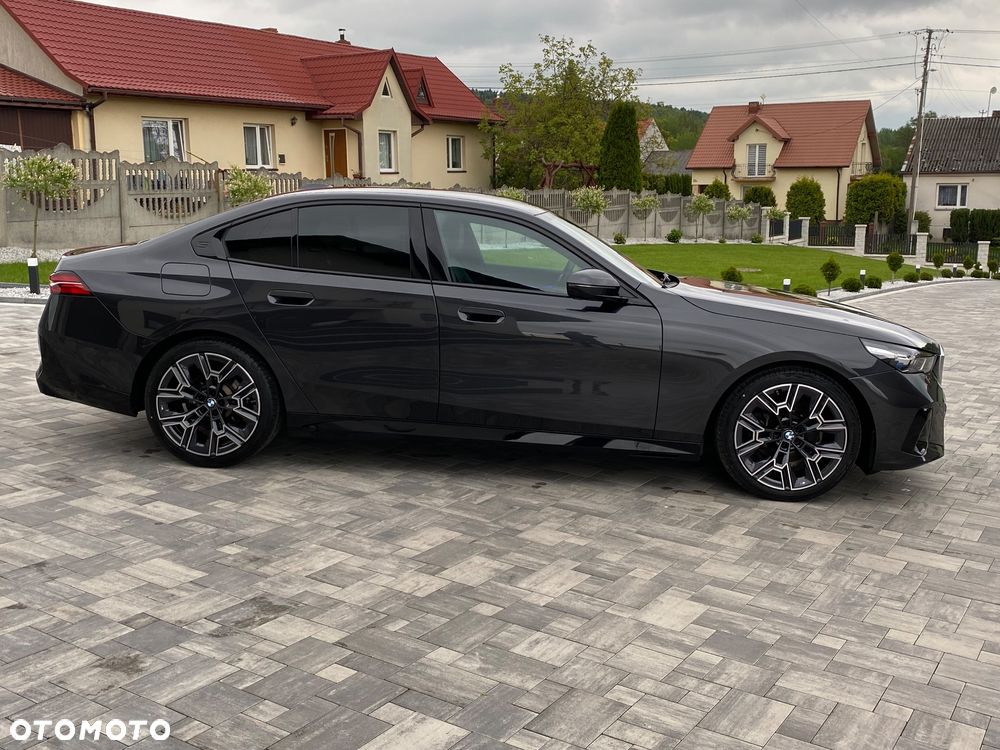 BMW Seria 5 520d xDrive - 6