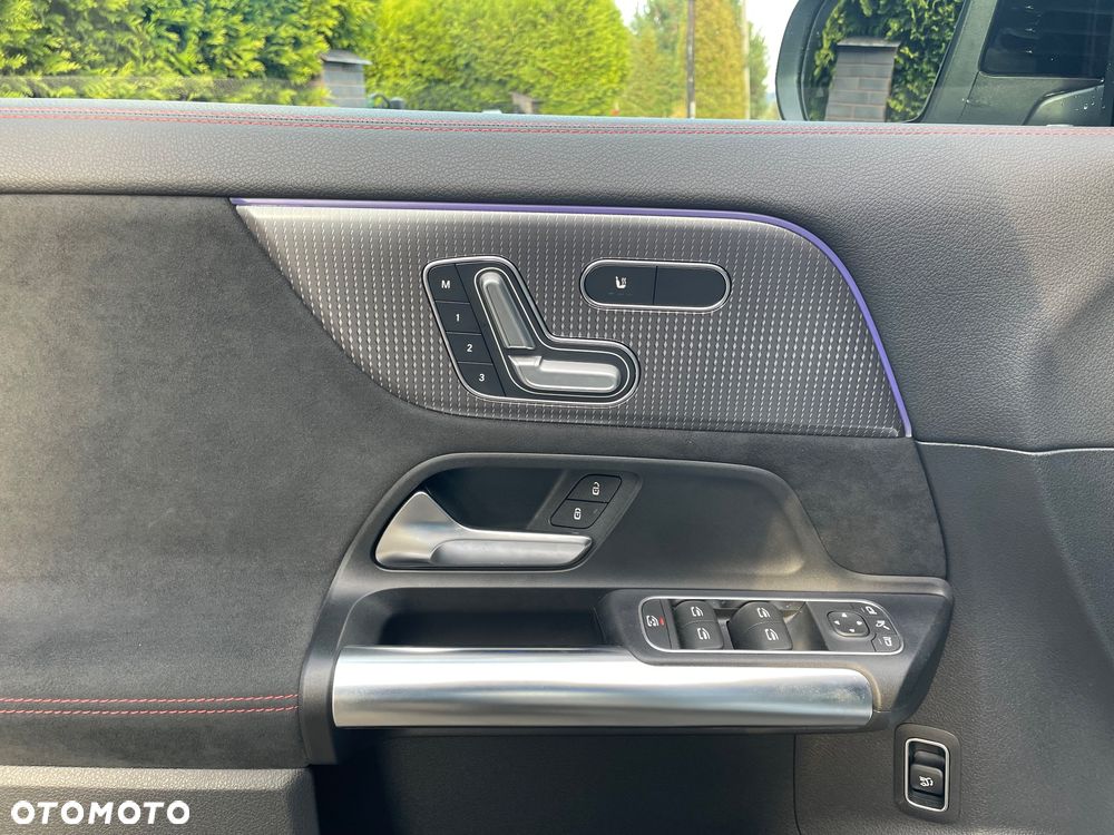 Mercedes-Benz EQA 350 66.5kWh 4-Matic AMG Line - 18