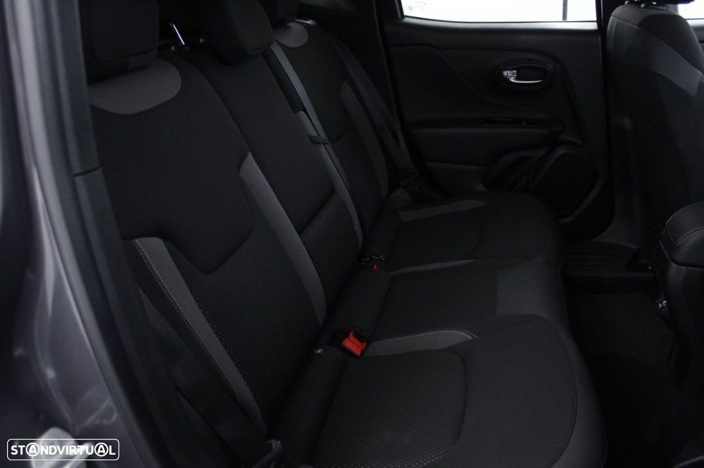 Jeep Renegade 1.0 T Limited - 16