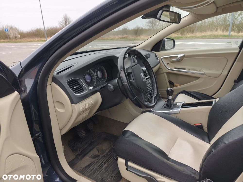 Volvo V60 D2 - 14