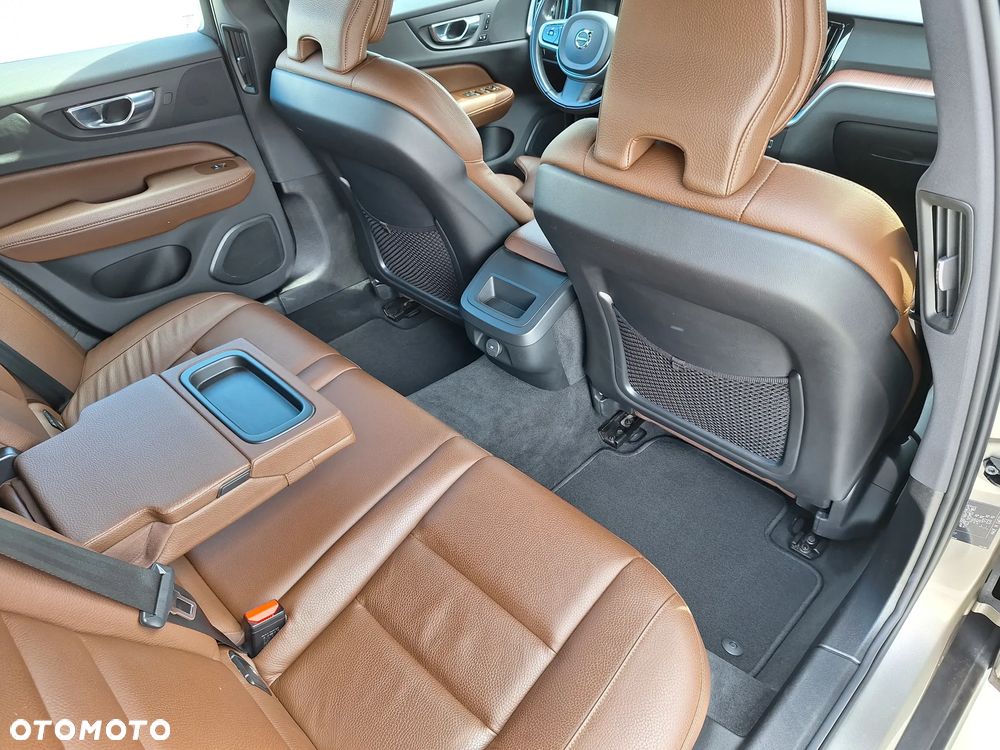 Volvo V60 Cross Country Pro B5 B AWD - 23