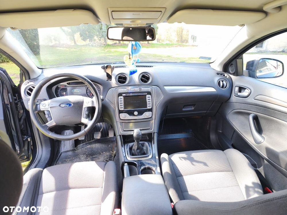 Ford Mondeo - 8