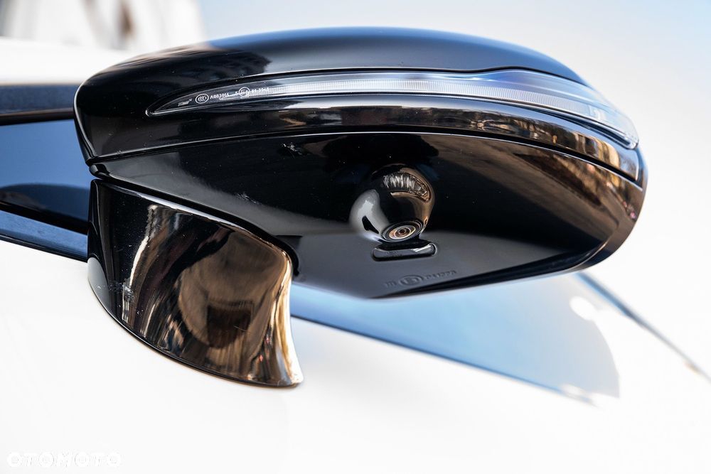 Mercedes-Benz Klasa E 220 d 4-Matic 9G-TRONIC - 29