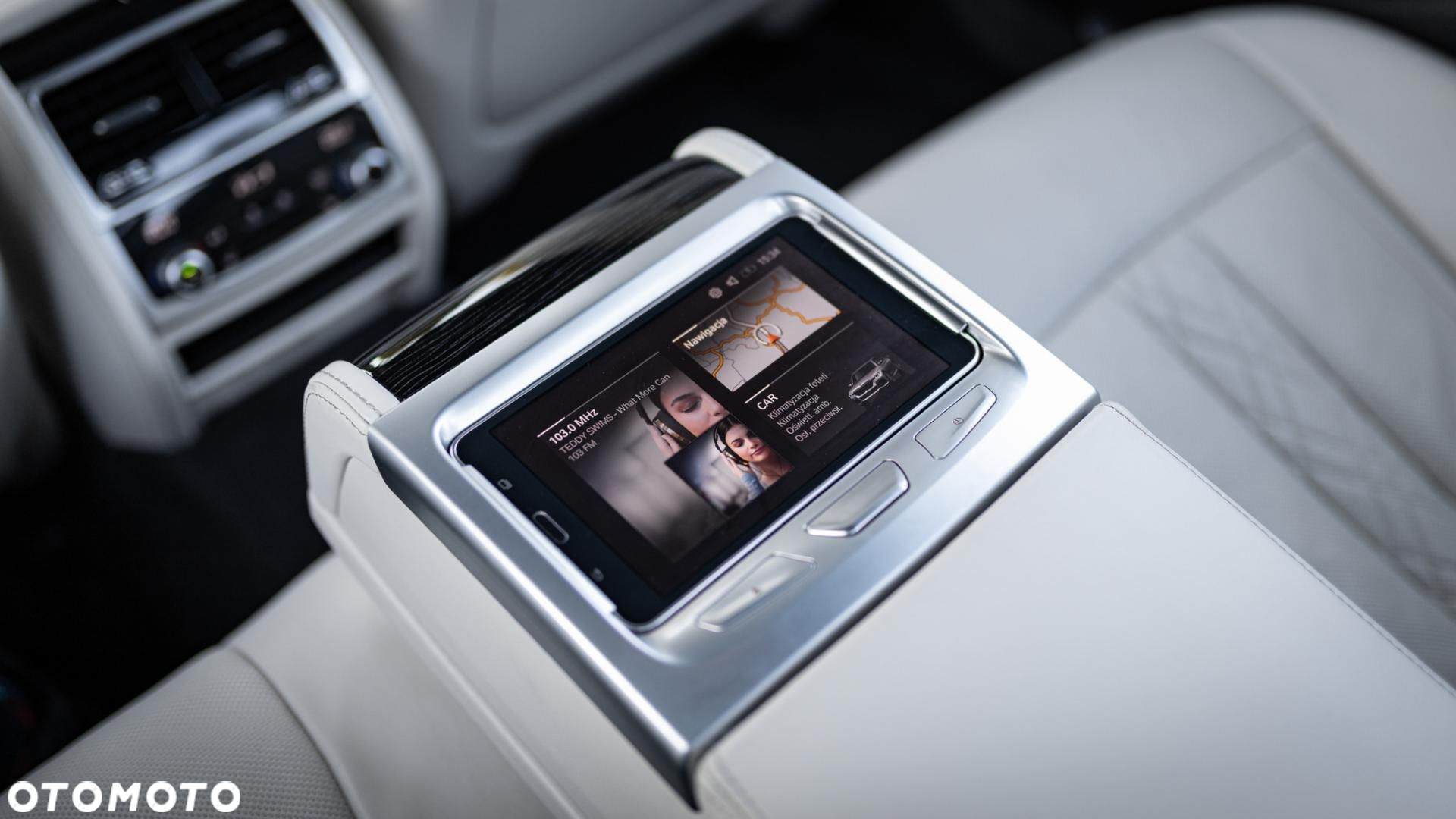 BMW Seria 7 - 36