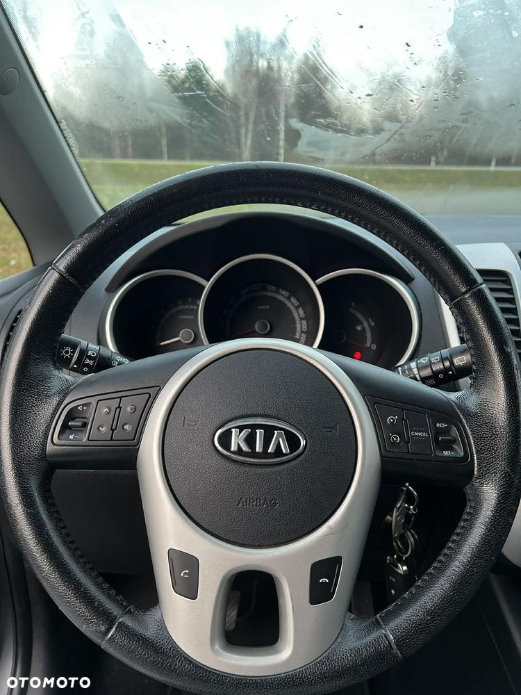 Kia Venga 1.4 CVVT ISG Edition 7 - 14