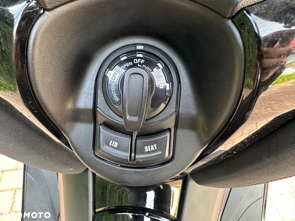 Yamaha X-max - 7