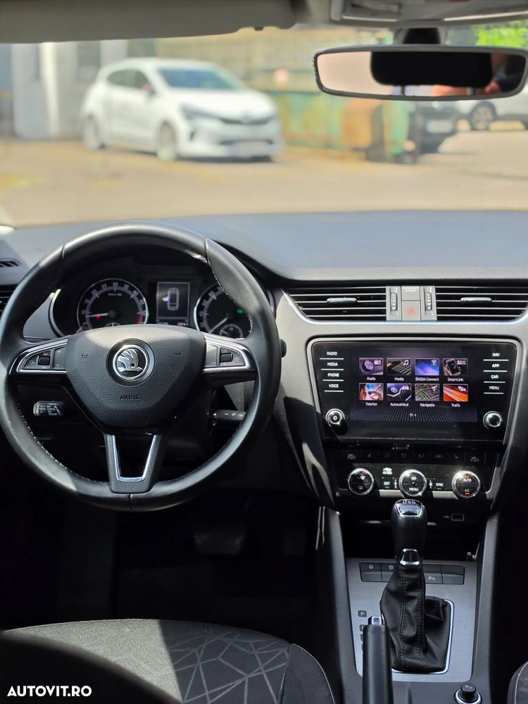 Skoda Octavia 1.6 TDI DSG Style - 8