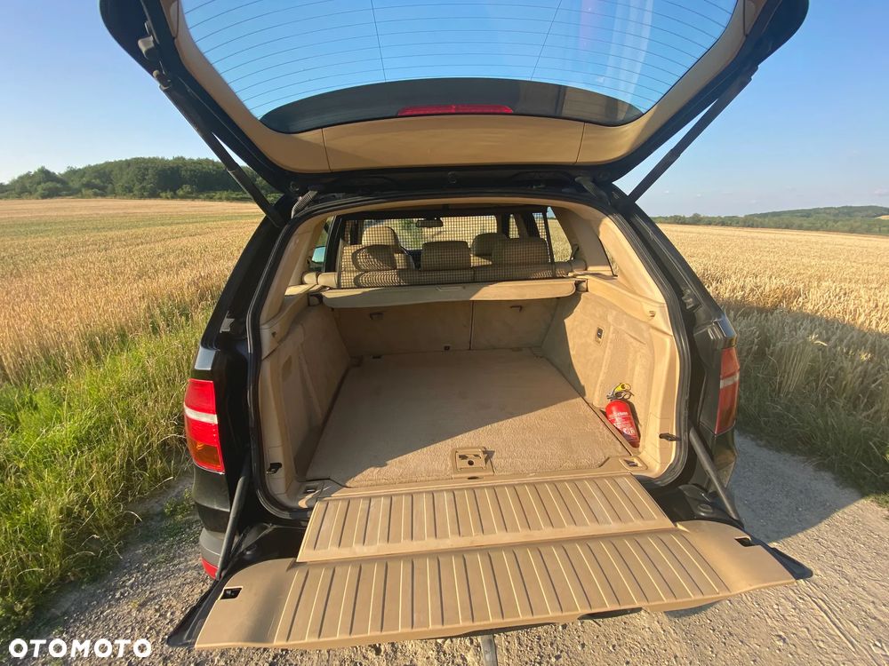 BMW X5 3.0si xDrive - 16