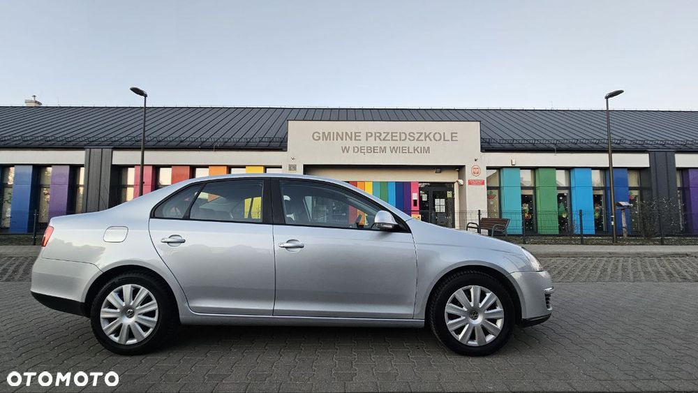 Volkswagen Jetta - 14