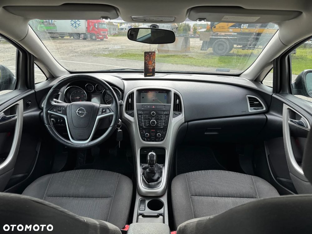 Opel Astra 1.4 Turbo Design Edition - 2