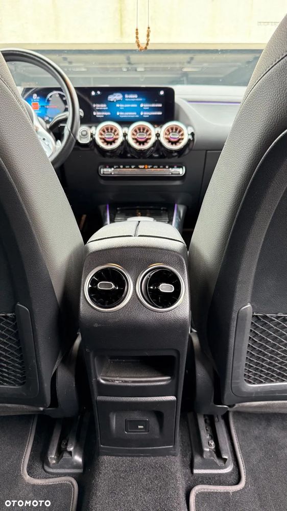 Mercedes-Benz EQA - 13