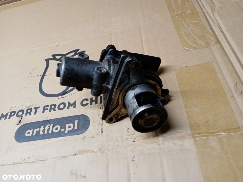 Zawór EGR Dacia Logan I 1.5 DCI 8200282949 8200561269 - 3