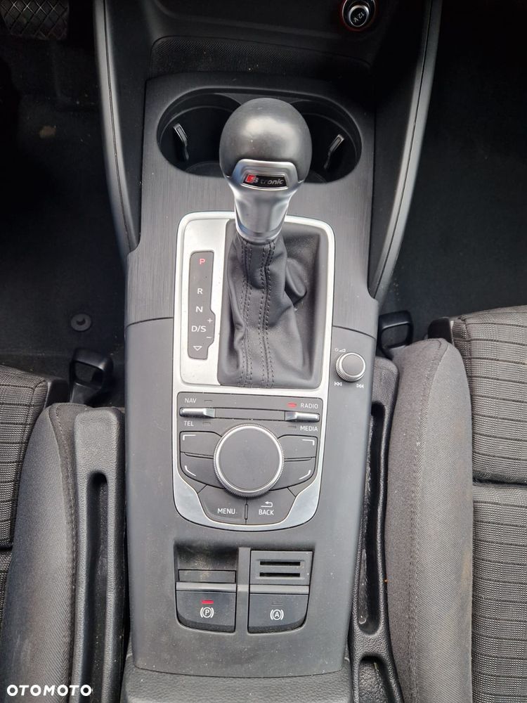 Audi A3 Sportback 1.4 TFSI S tronic S line Sportpaket - 22