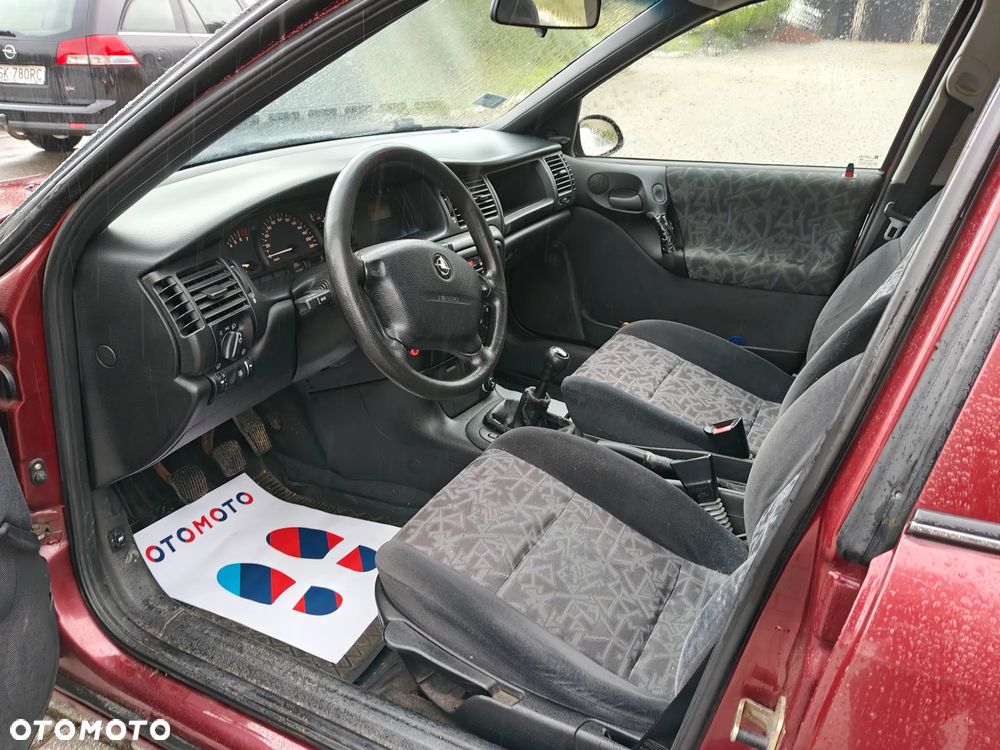 Opel Vectra 1.6 GL - 9