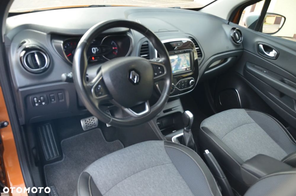 Renault Captur 1.3 Energy TCe Initiale Paris EDC - 17