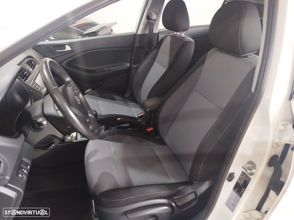 Hyundai i20 Active 1.0 T-GDi Comfort Navi - 12