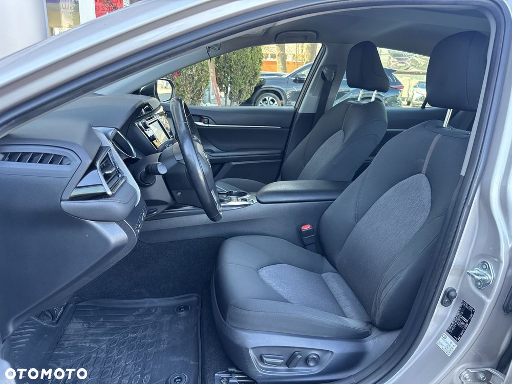 Toyota Camry 2.5 Hybrid Comfort CVT - 13