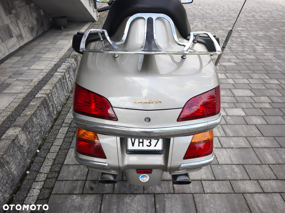 Honda GL - 12