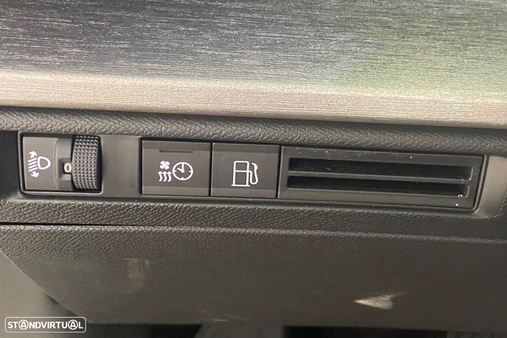 Citroën C5 X 1.6 Hybrid You e-EAT8 - 11