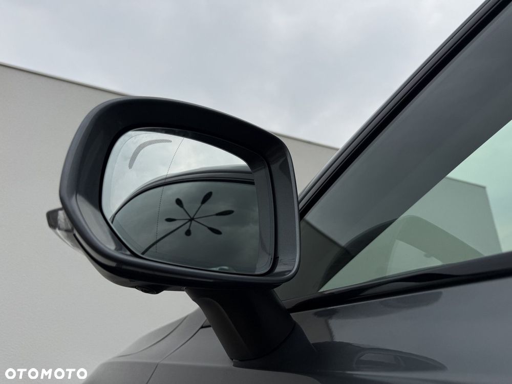 Volvo V90 Cross Country - 11