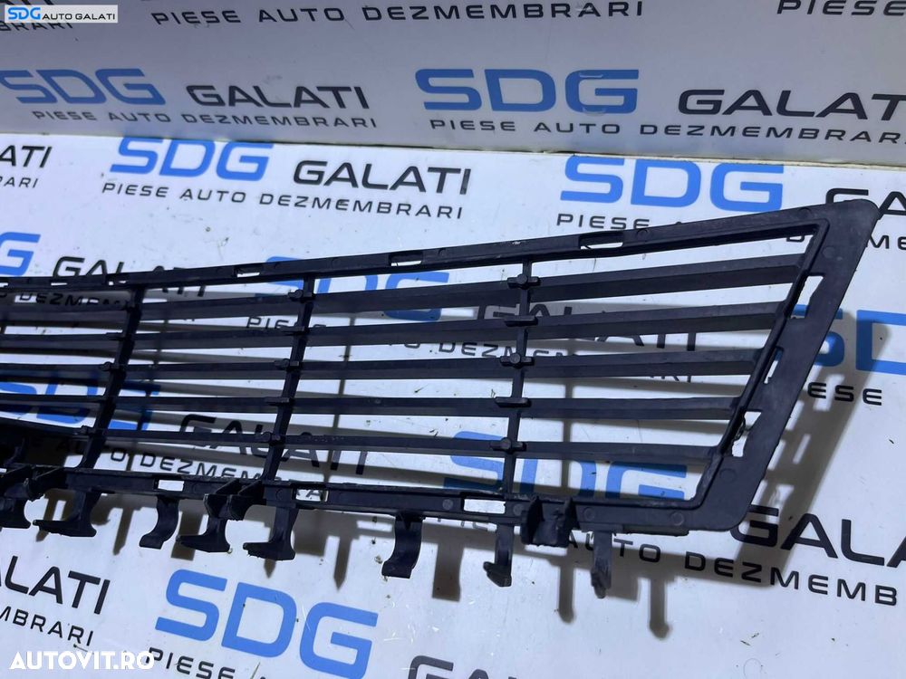 Grila Ornament Central Inferior Spoiler Bara Fata Opel Vectra C Non Facelift 2002 - 2005 Cod 09186126 0551004542 [V0183] - 5