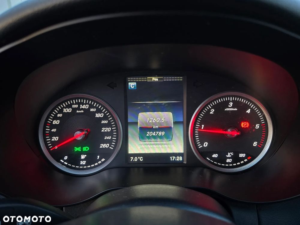 Mercedes-Benz Klasa C 180 (BlueTEC) d Avantgarde - 19