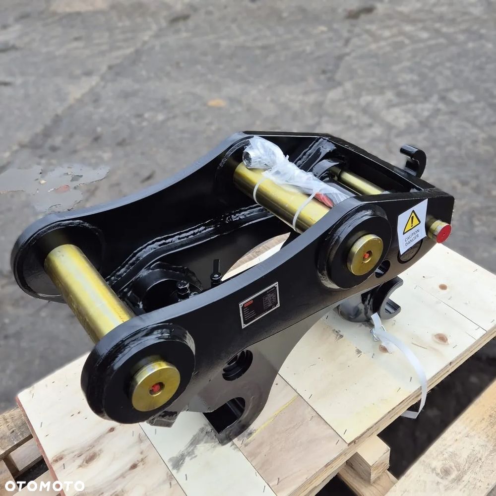 Szybkozłącze mechaniczne  BK Hammer koparki 14-16T KOMATSU - 3