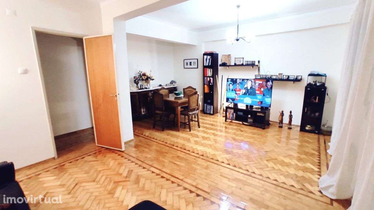 Licença Alojamento Local -Apartamento T4 - Vista Tejo - Grande imagem: 2/3