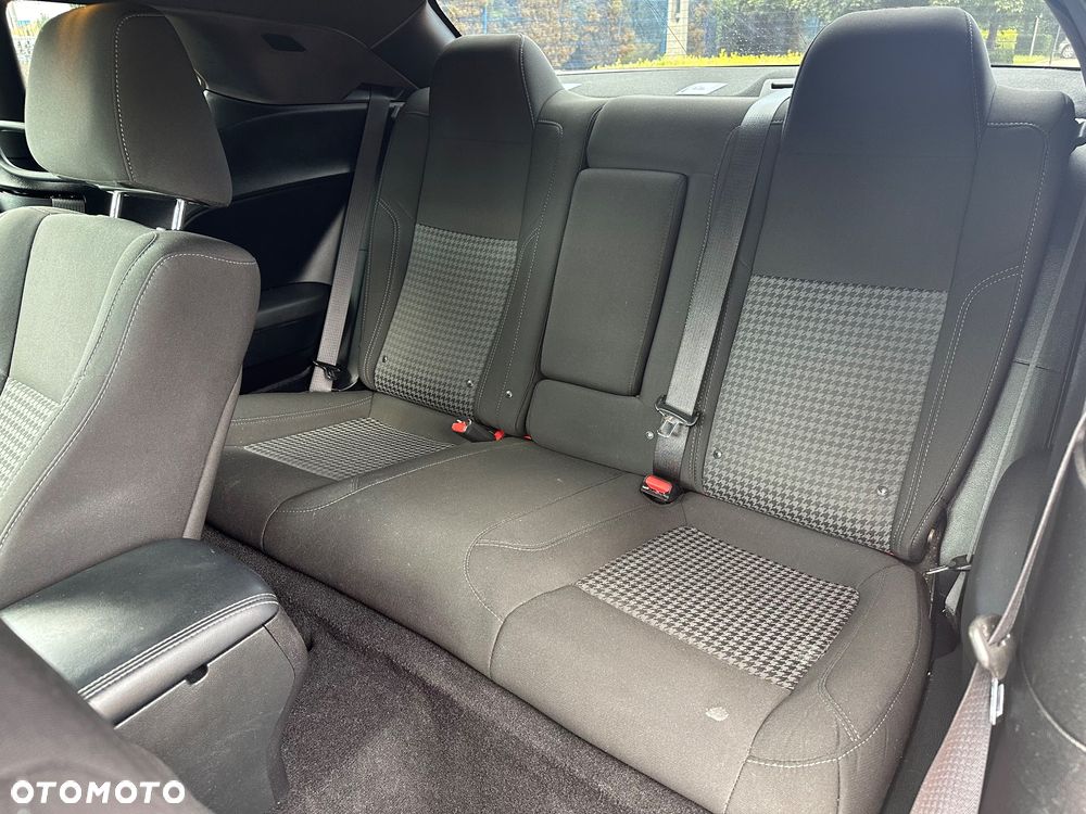 Dodge Challenger 3.6 SXT Plus - 18