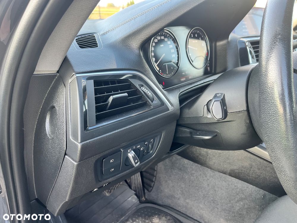 BMW Seria 1 - 22