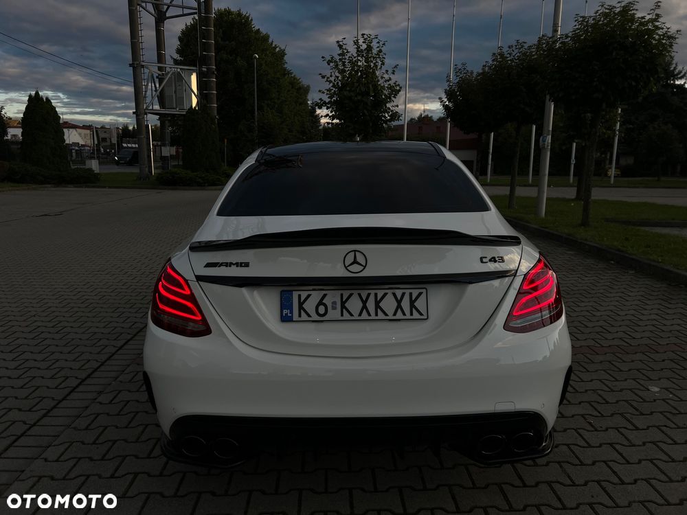 Mercedes-Benz Klasa C AMG 43 4Matic 9G-TRONIC - 38