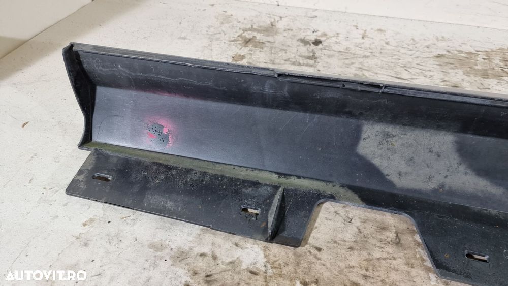 Prag dreapta BMW Seria 3 , E90, E91 LCI , 2009, 2010, 2011, cod origine OE 51777202652 - 3