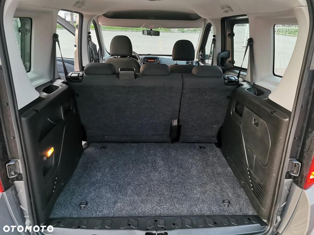 Opel COMBO - 16