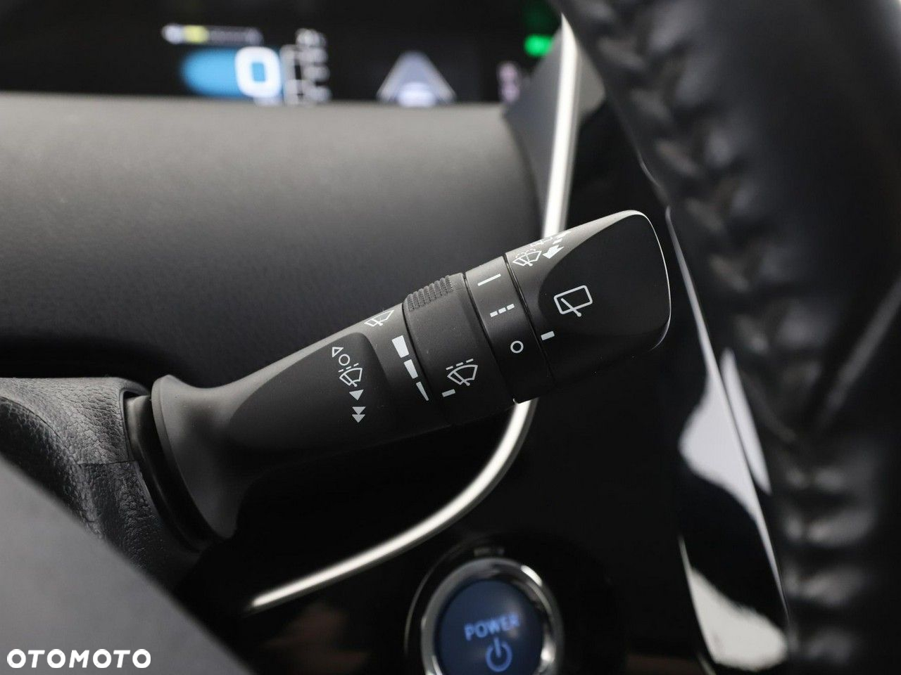Toyota Prius 1.8 Hybrid Comfort - 34