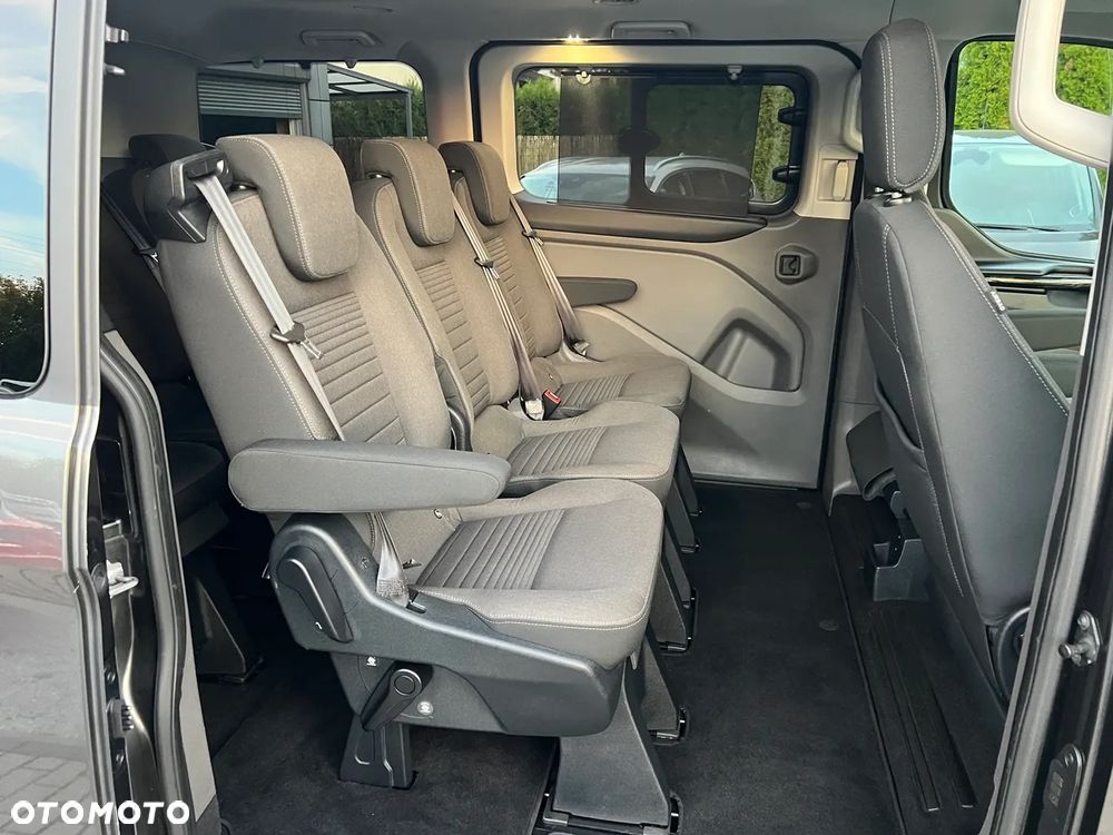 Ford Tourneo Custom 2.0 EcoBlue L1 Titanium - 22