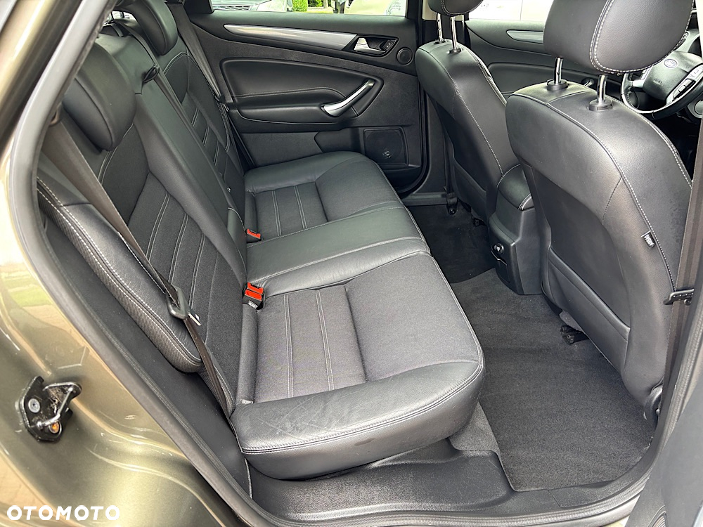 Ford Mondeo 2.0 TDCi Titanium - 34