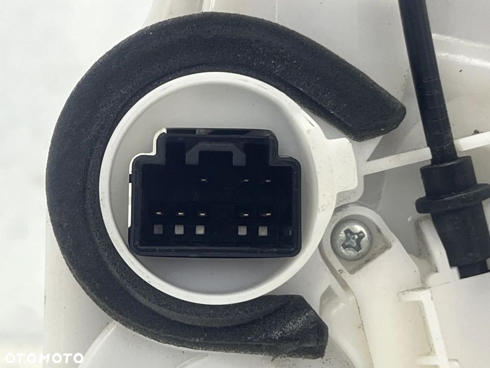 Zamek drzwi Mazda 6 II GH 07-12r. 8 pin lewy tylny zamek drzwi - 6