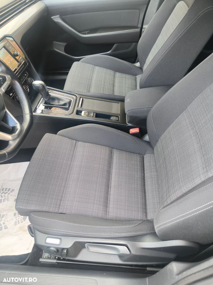 Volkswagen Passat Variant 2.0 TDI DSG Highline - 8