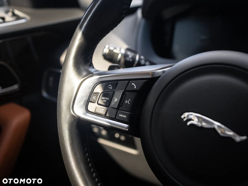 Jaguar F-Pace 2.0 i4P AWD Prestige - 13